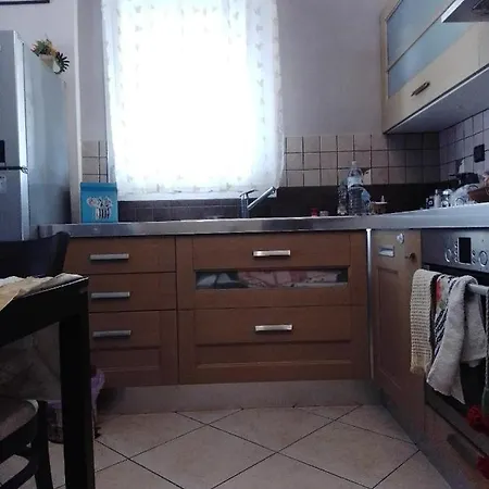 Touzla Ofrínion